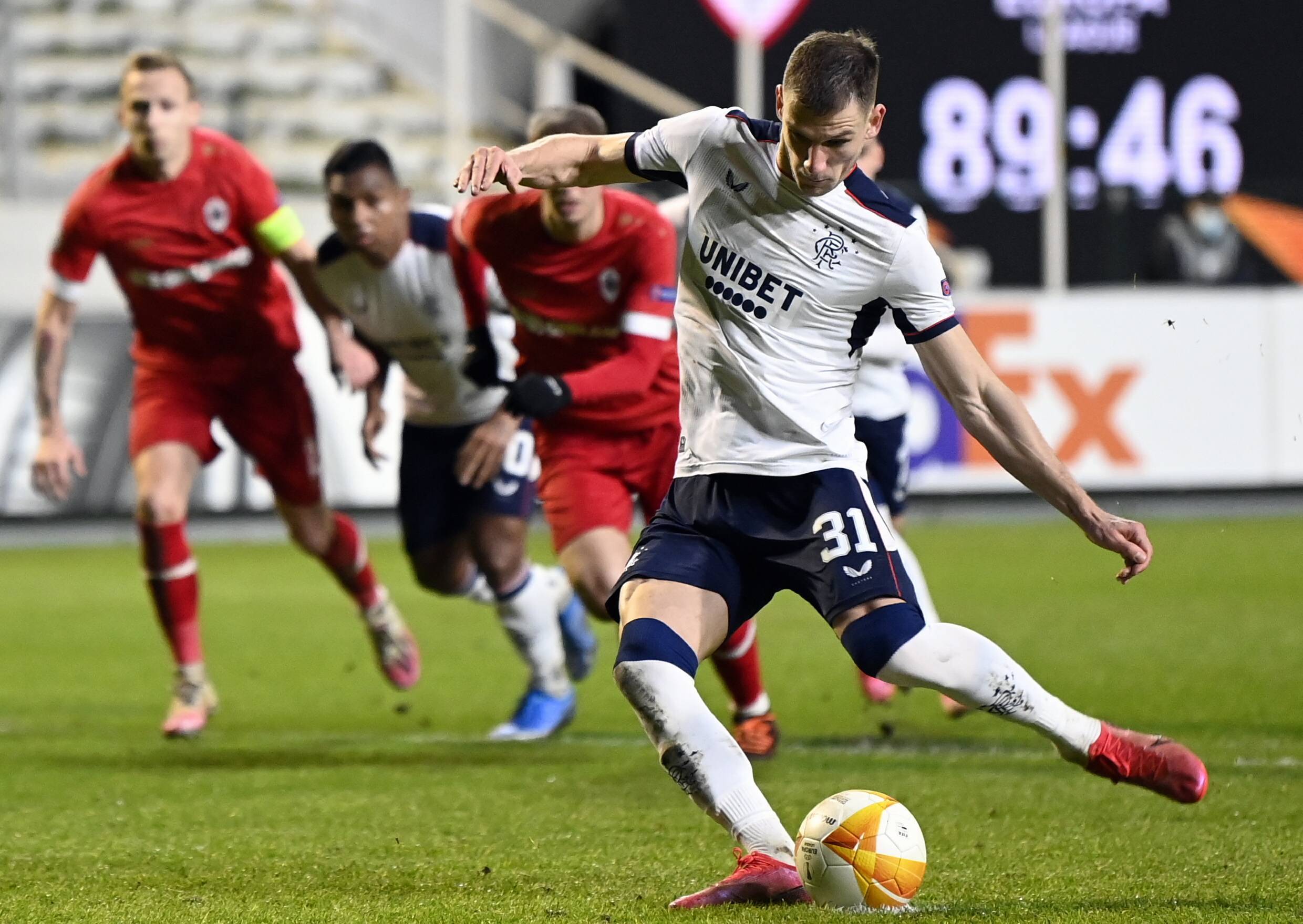 关于西甲赛程吃紧，埃因霍温集结日外线爆发，信心回归，球探报告显示潜力的信息